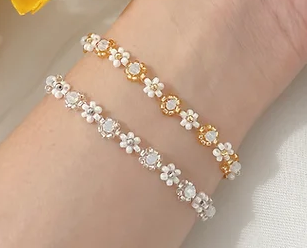ZuZu Sparkling Flower Bracelet